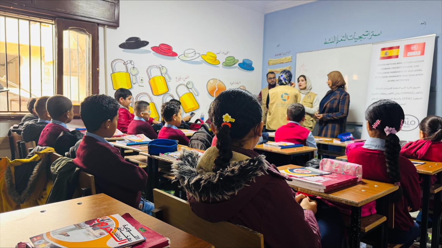 UNSMIL’s Mine Action Programme, together with its partners, the Libyan Mine Action Centre, the Libyan Peace Organization, and HALO Trust, delivered a risk education session at Hadaf Al Mareefa School in Salah Eddine, Tripoli